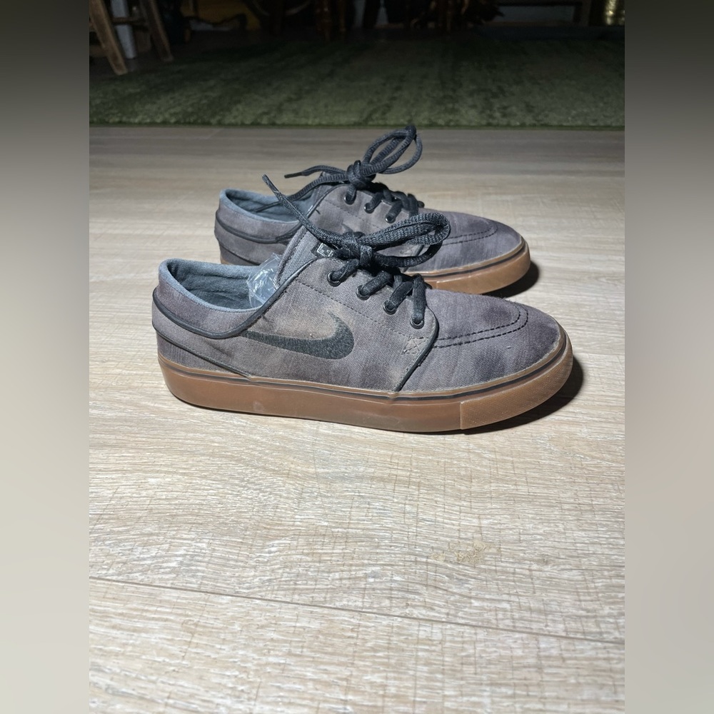 Nike janoski sneakers